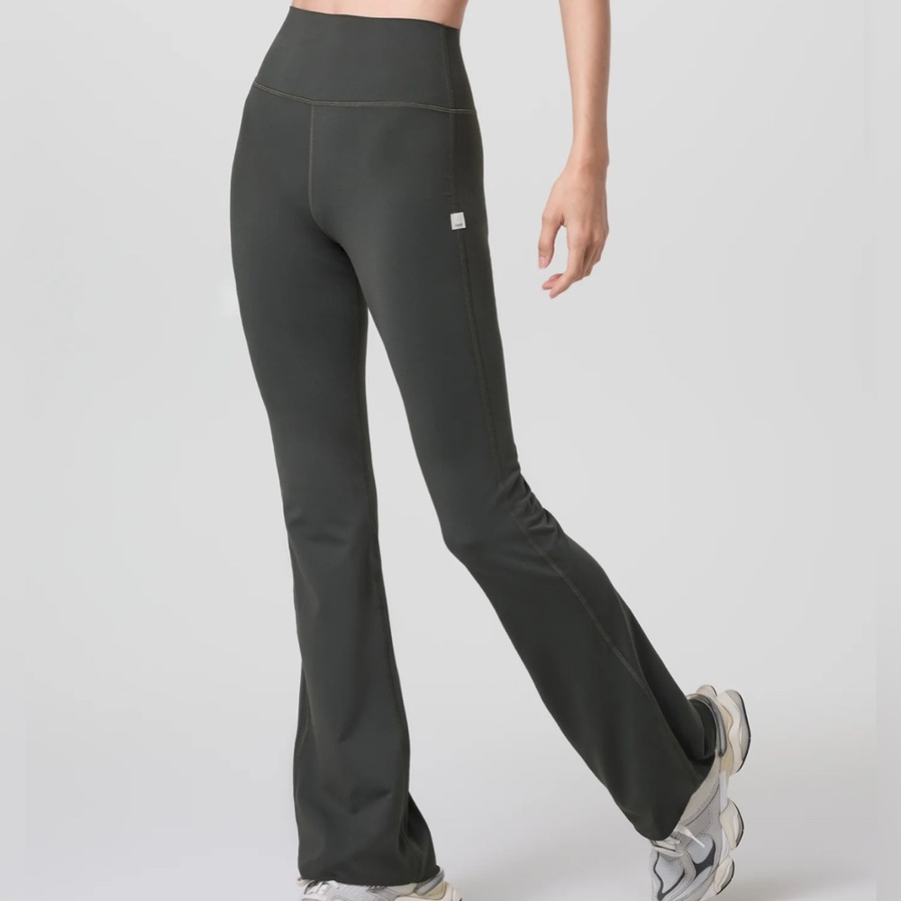 Halo slim flare legging